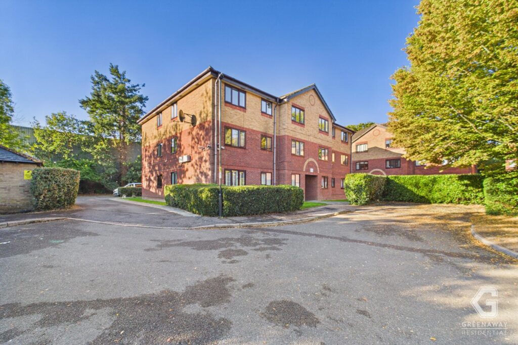 Longmere Road, West Green